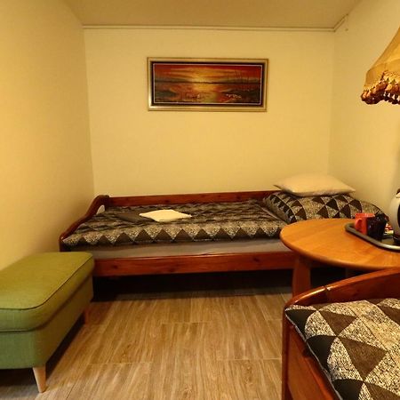 Hotel Karczma Pod Jesionem à Brdow Extérieur photo